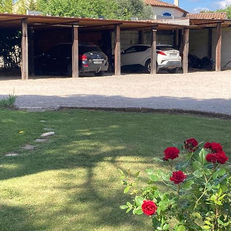 Les Bougainvillees De Camargue Villetelle 外观 照片